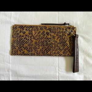 Beautiful New Hobo Vida snake Wristlet